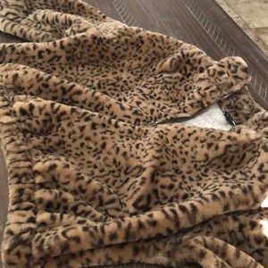 Fashion Nova leopard crop sweater